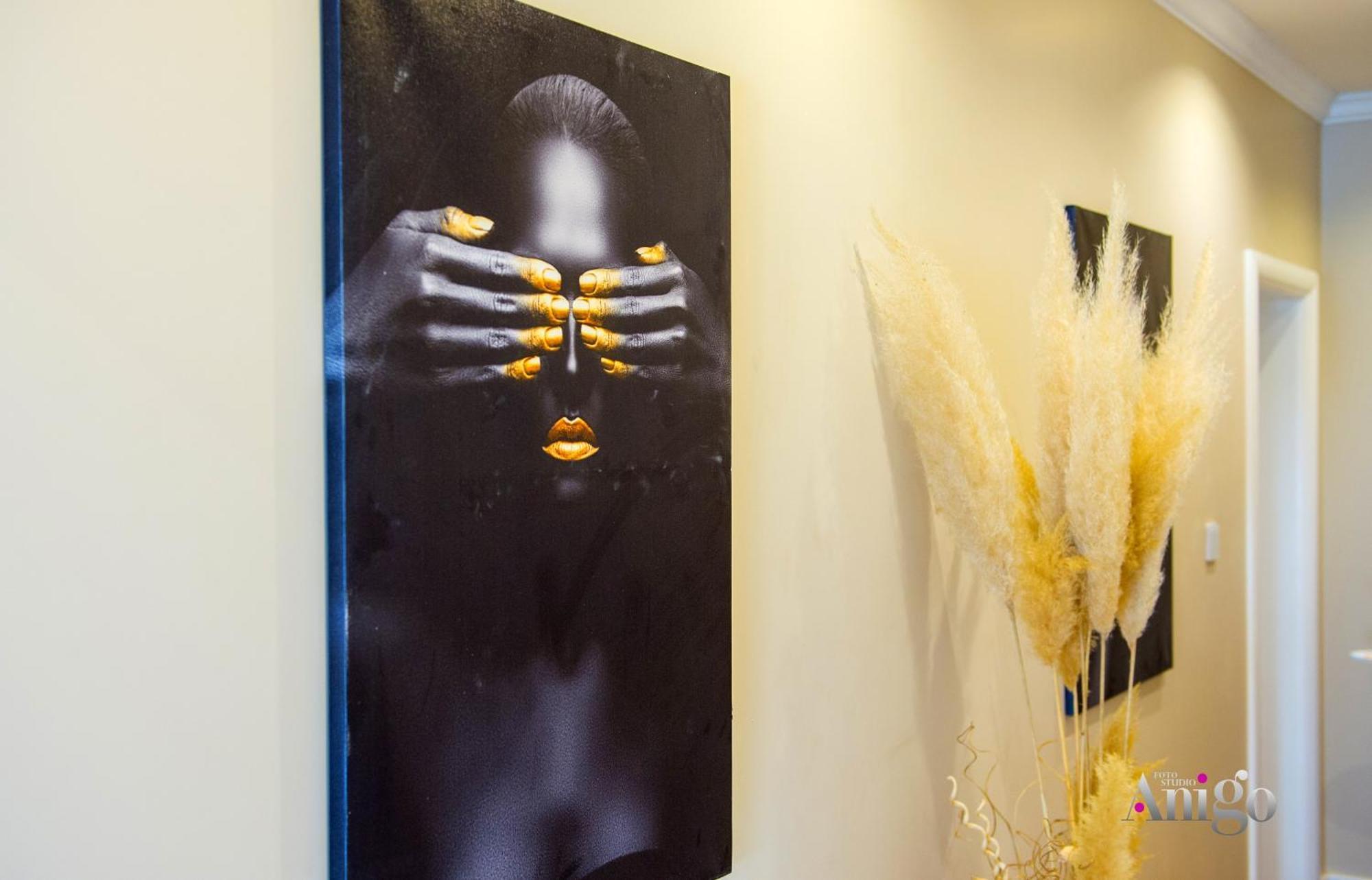 Luxury Apartment Black And Gold Mostar Eksteriør billede